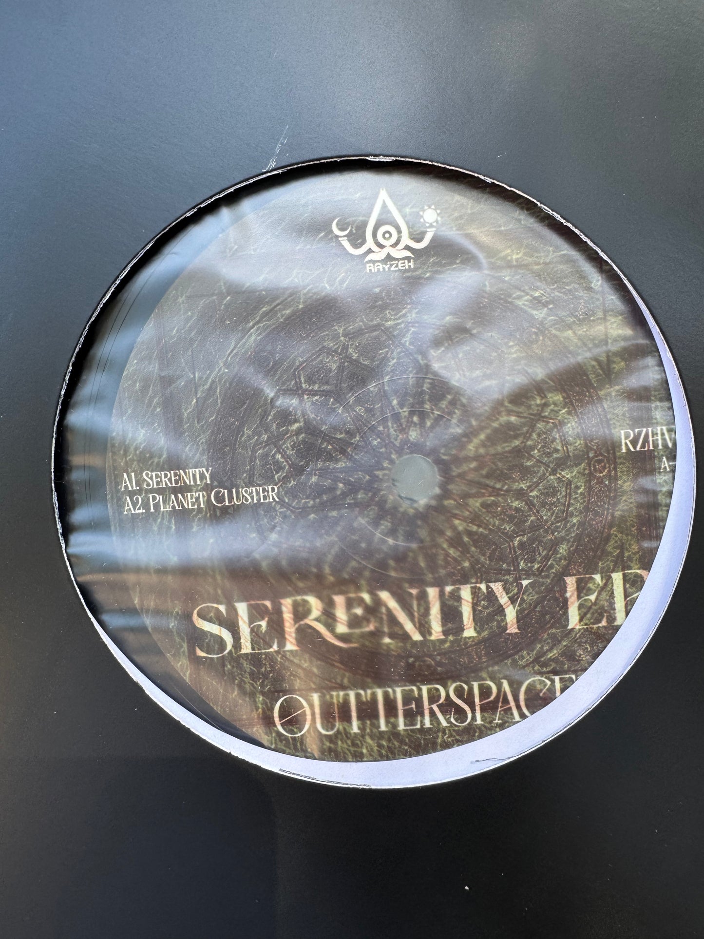 Outterspace1 - Serenity EP [RZHV001]